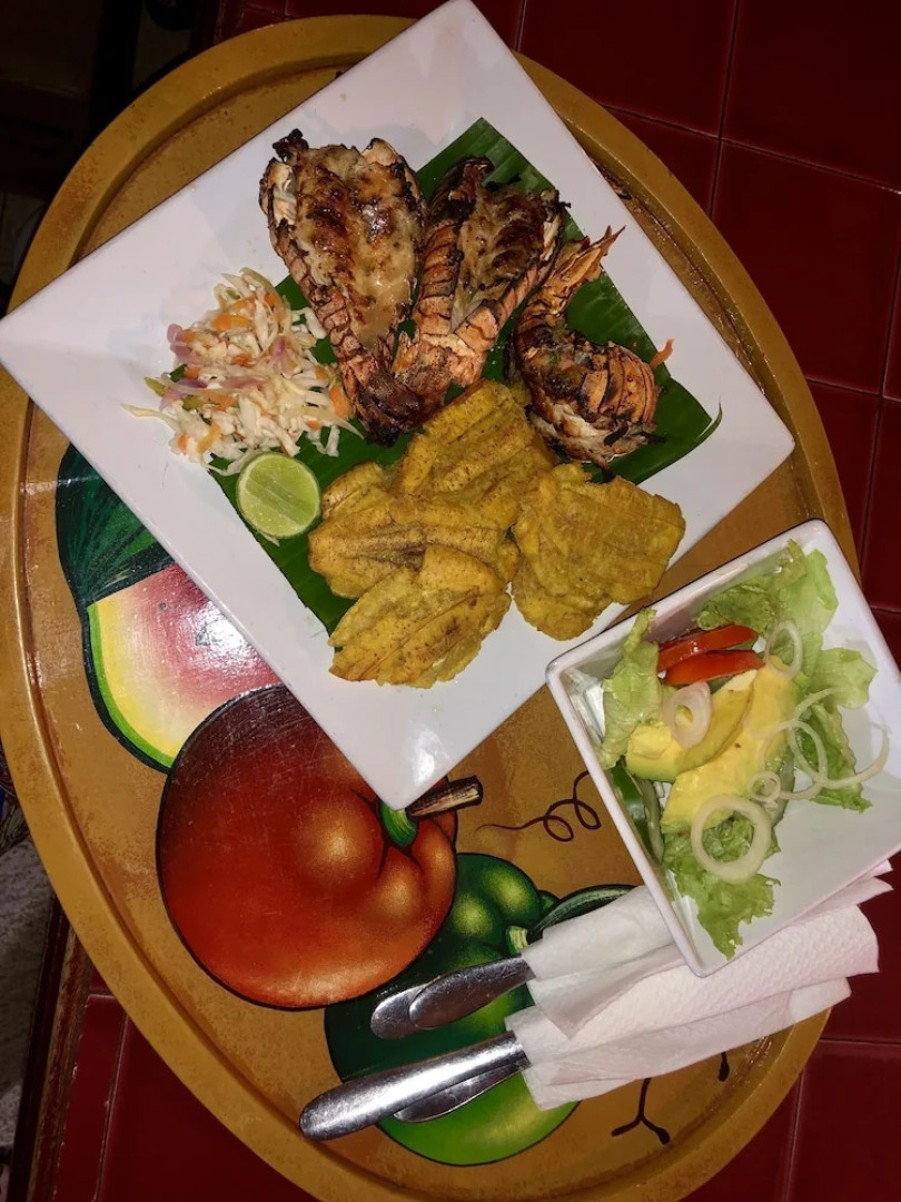 Auber Cayes Guest House