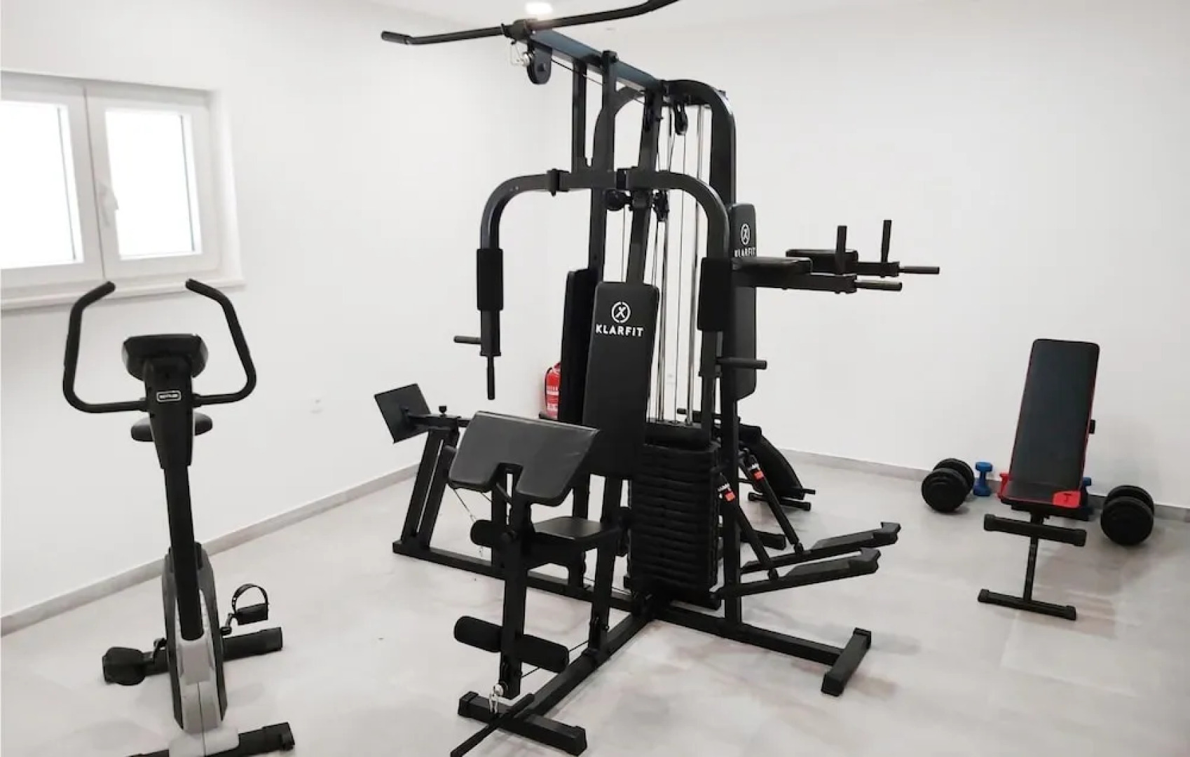 Beautiful Home in Kucine With 4 Bedrooms, Wifi and Outdoor Swimming Pool