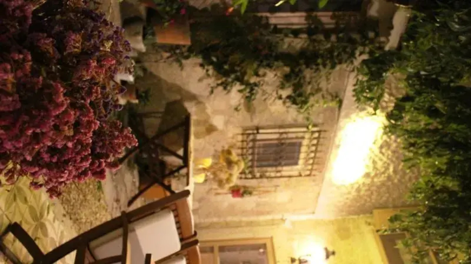 Lilyum Alaçatı Taş Ev