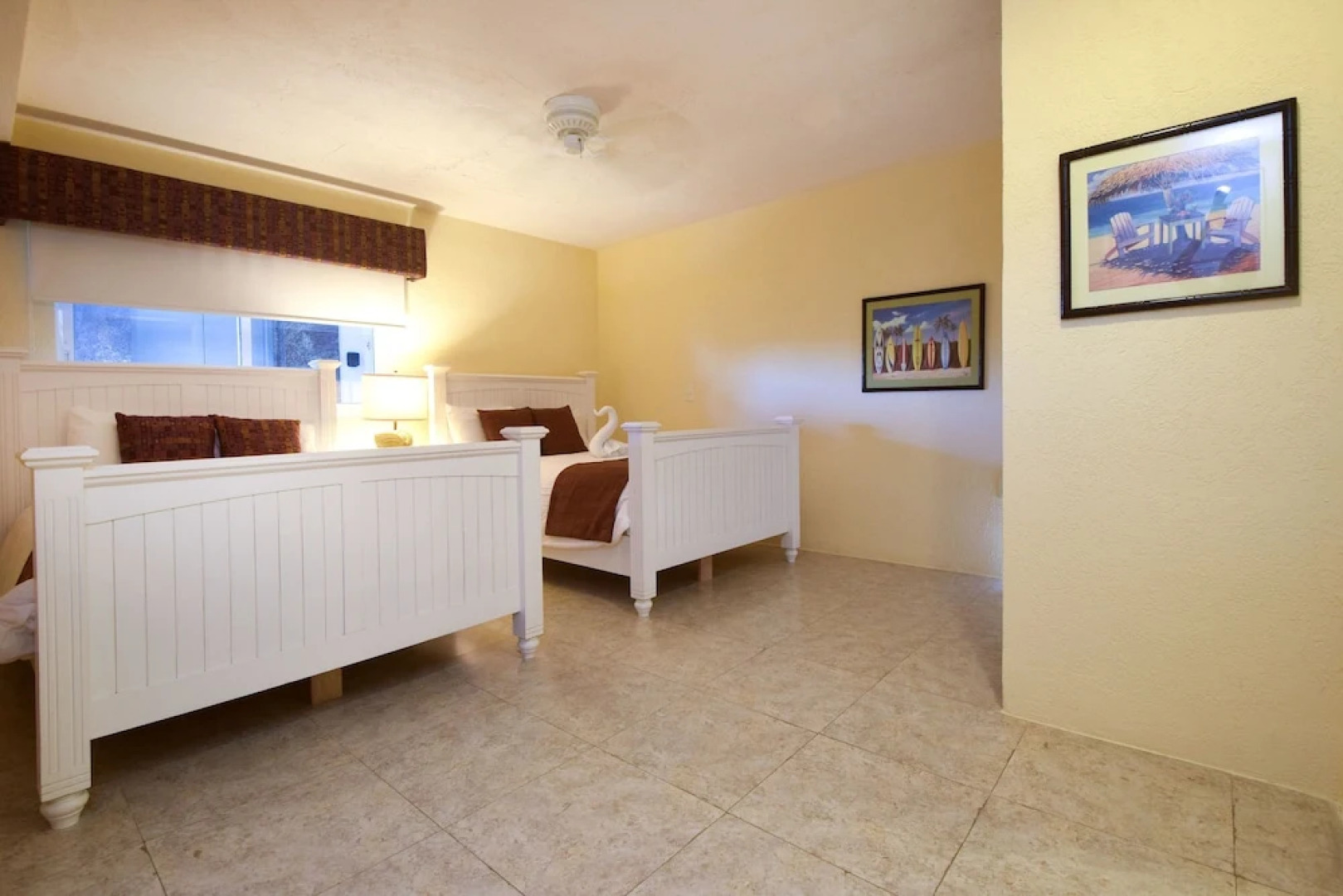 El Cantil Condominiums