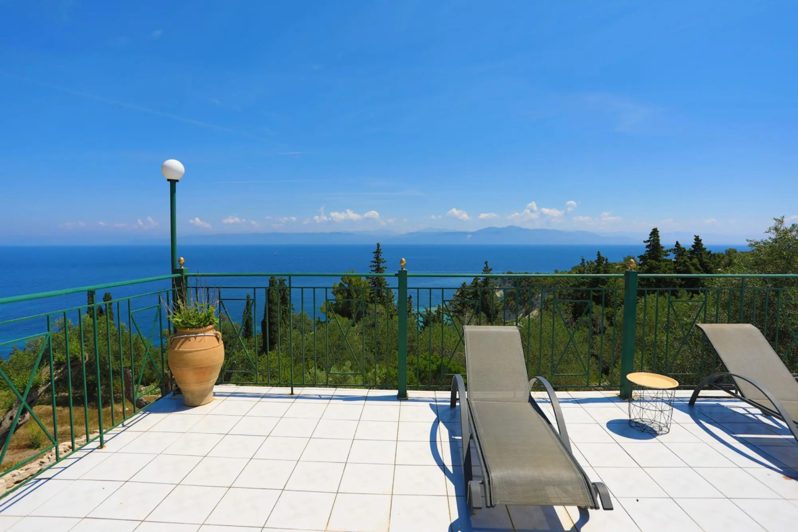 Antigoni Villa Tria in Longos