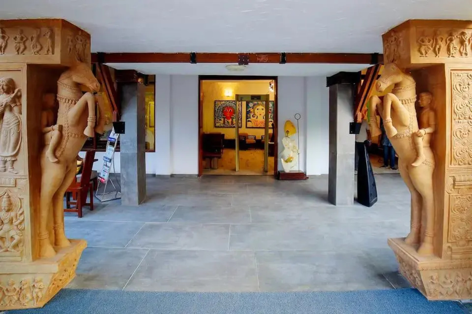 Palm Beach Hotel & Resort