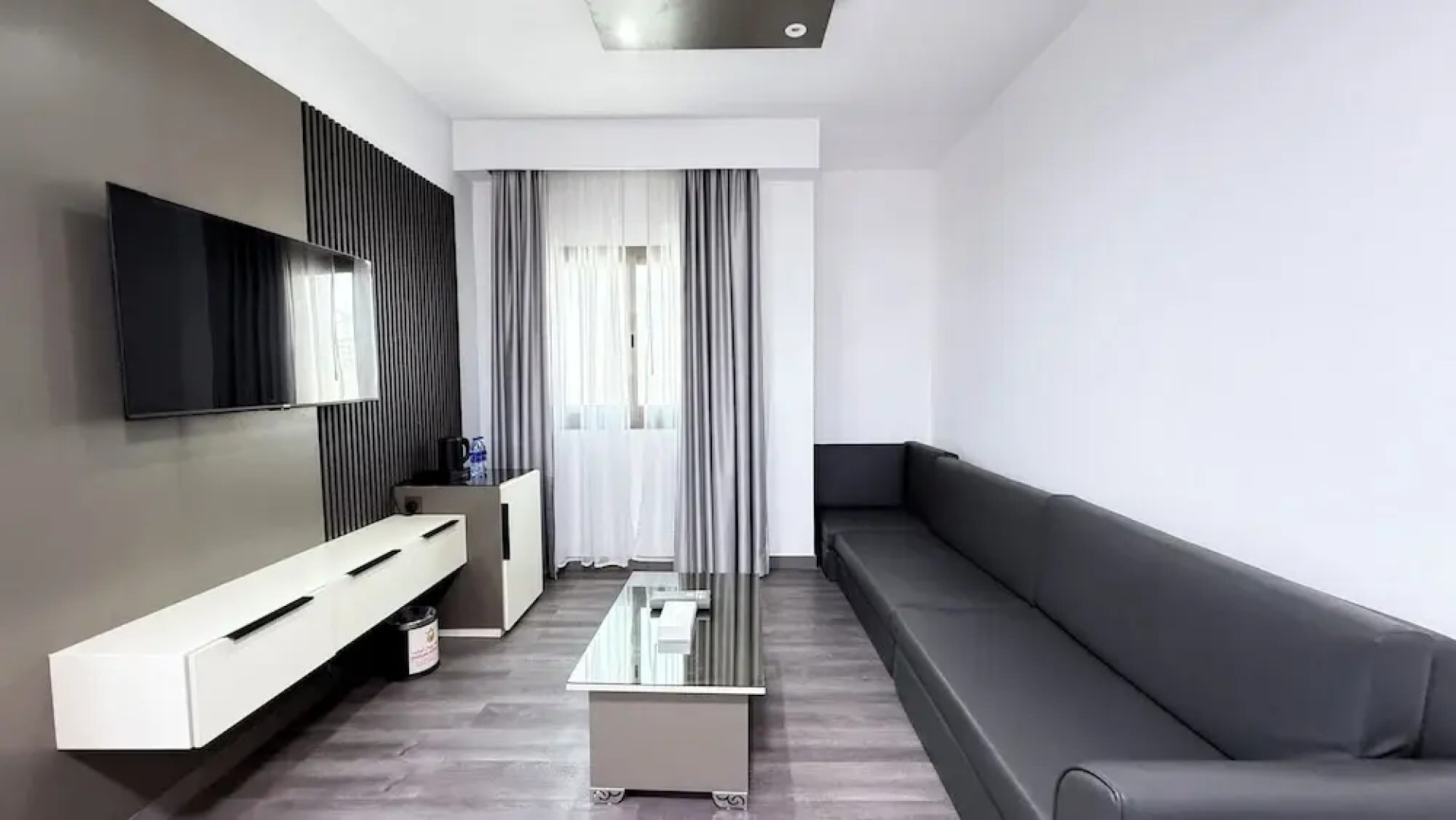 Royal Tulip Dancenter Suites Sharjah