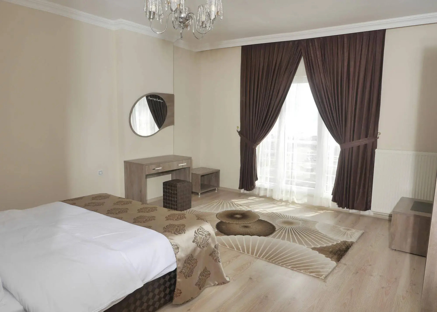 Royal Life Residence