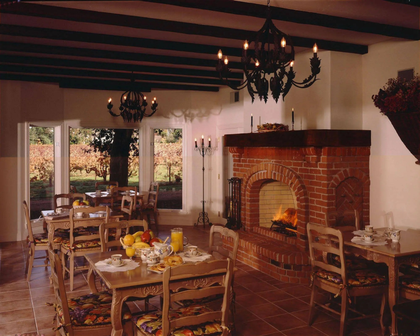 Vineyard Country Inn