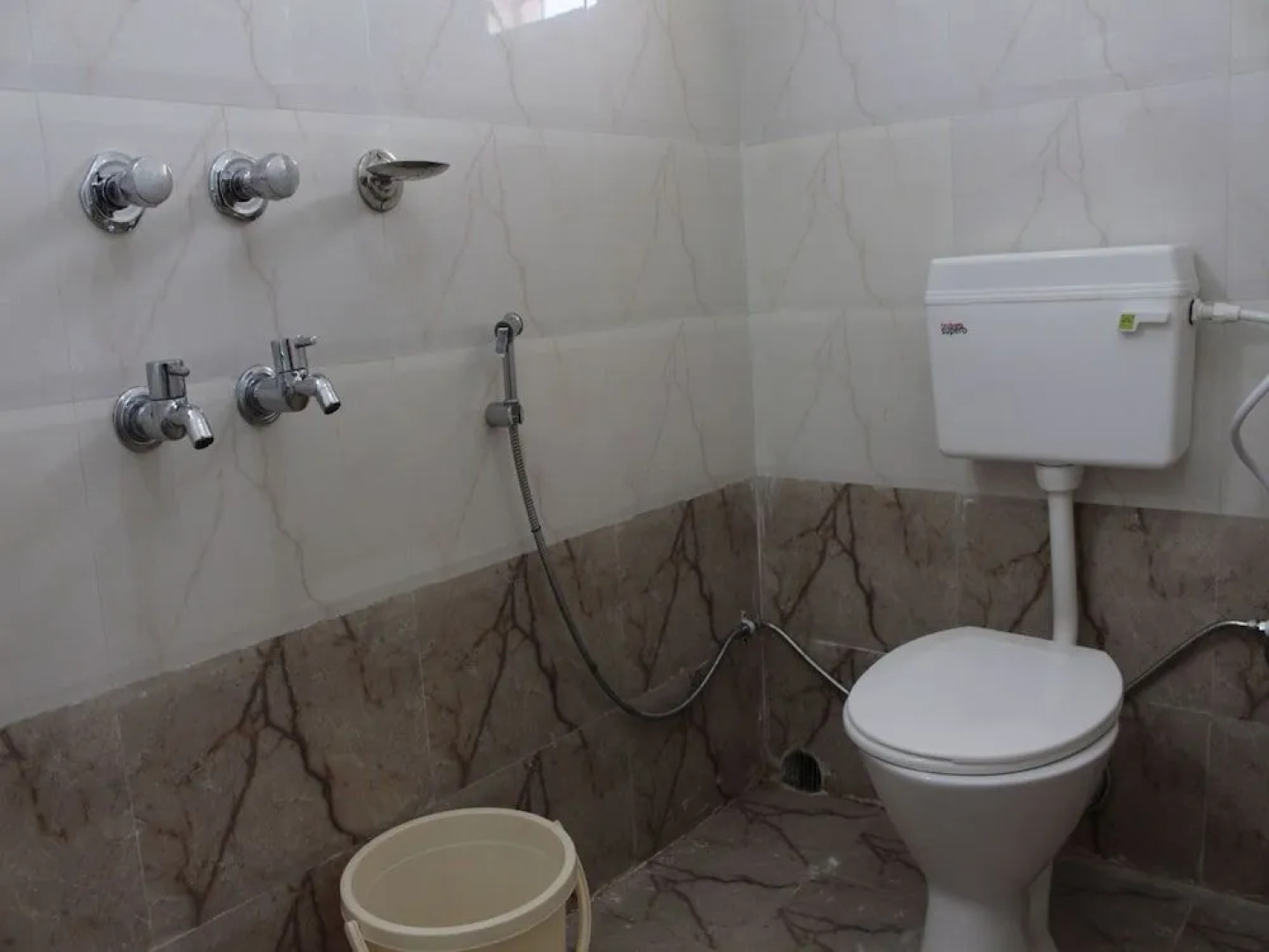 OYO 2279 Greenwood Galaxy