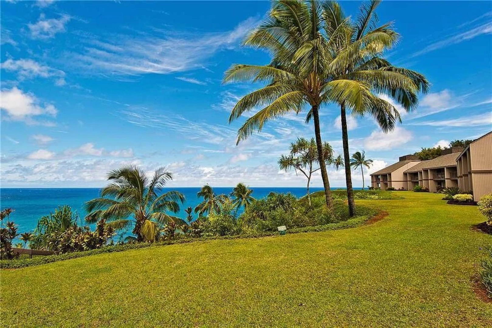 Pali Ke Kua 107 by RedAwning