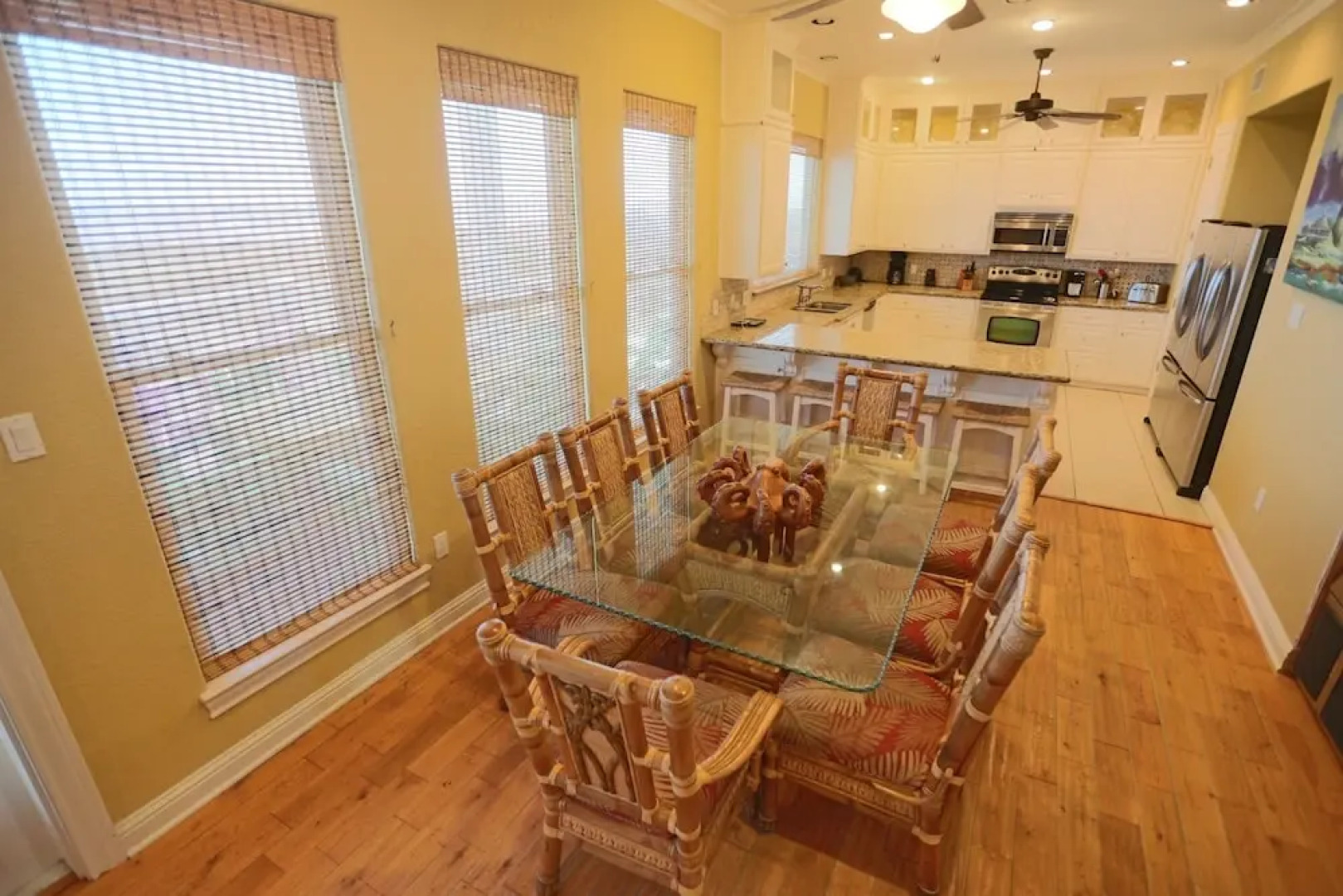 The Ritz Of Crystal Beach 6 Bedroom Home by RedAwning