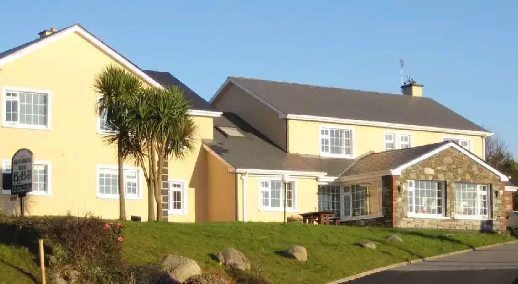 Laune Bridge House Guest Accommodation