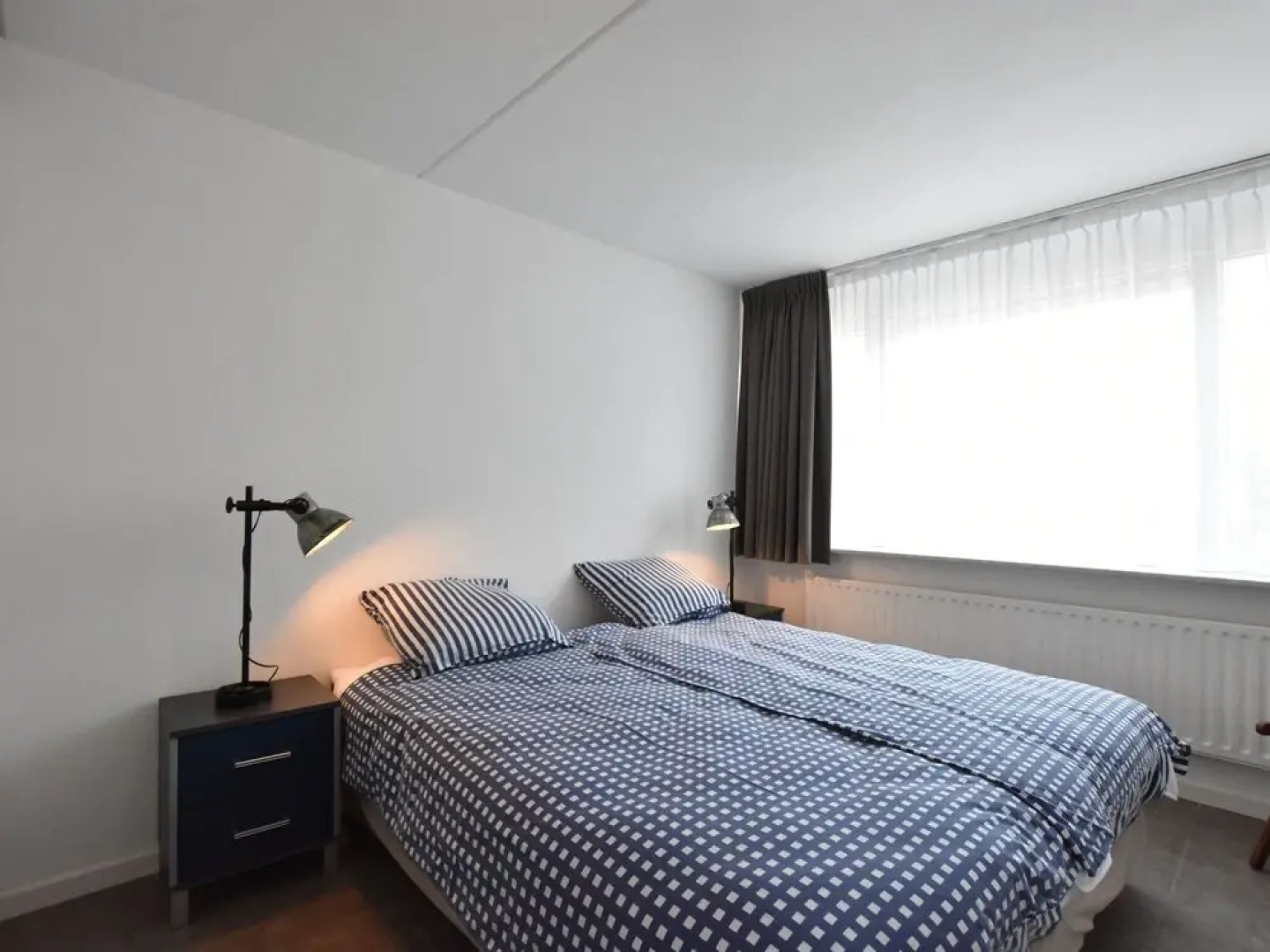 Modern Holiday Home in Nieuwvliet with Garden