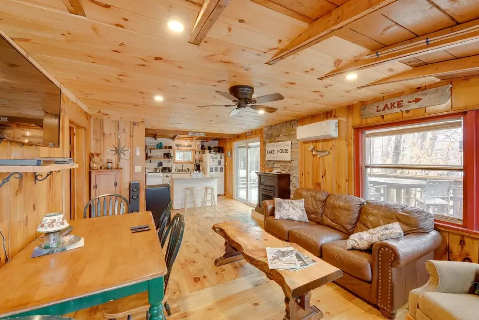 Lovely Maine Cabin w/ Deck, Gas Grill & Fire Pit!