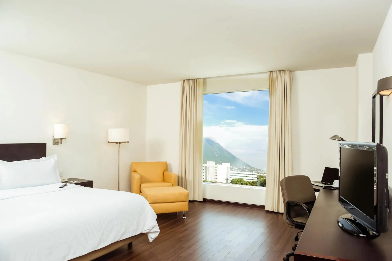 Fiesta Inn Monterrey Tecnológico