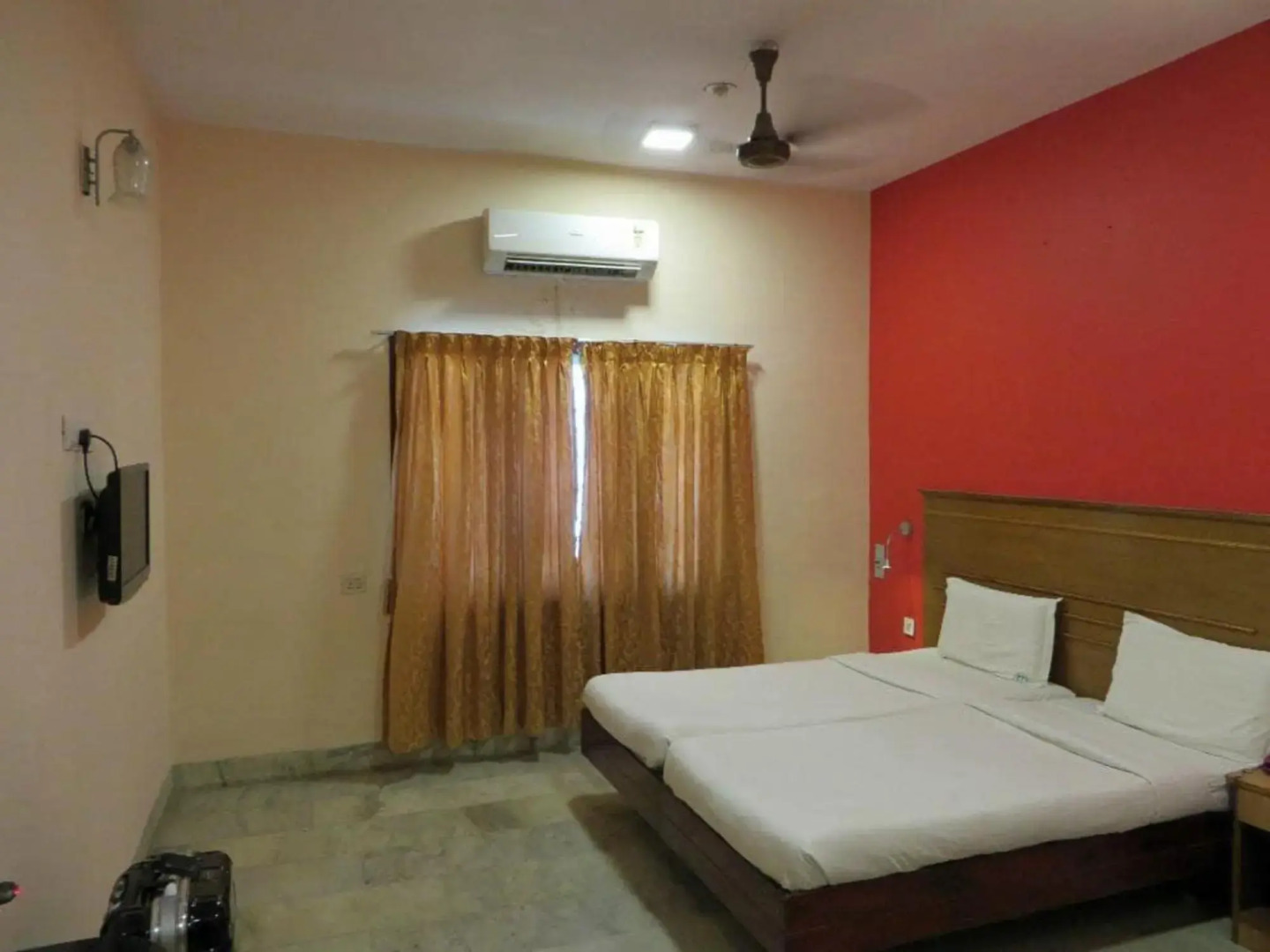 Hotel Saradharam