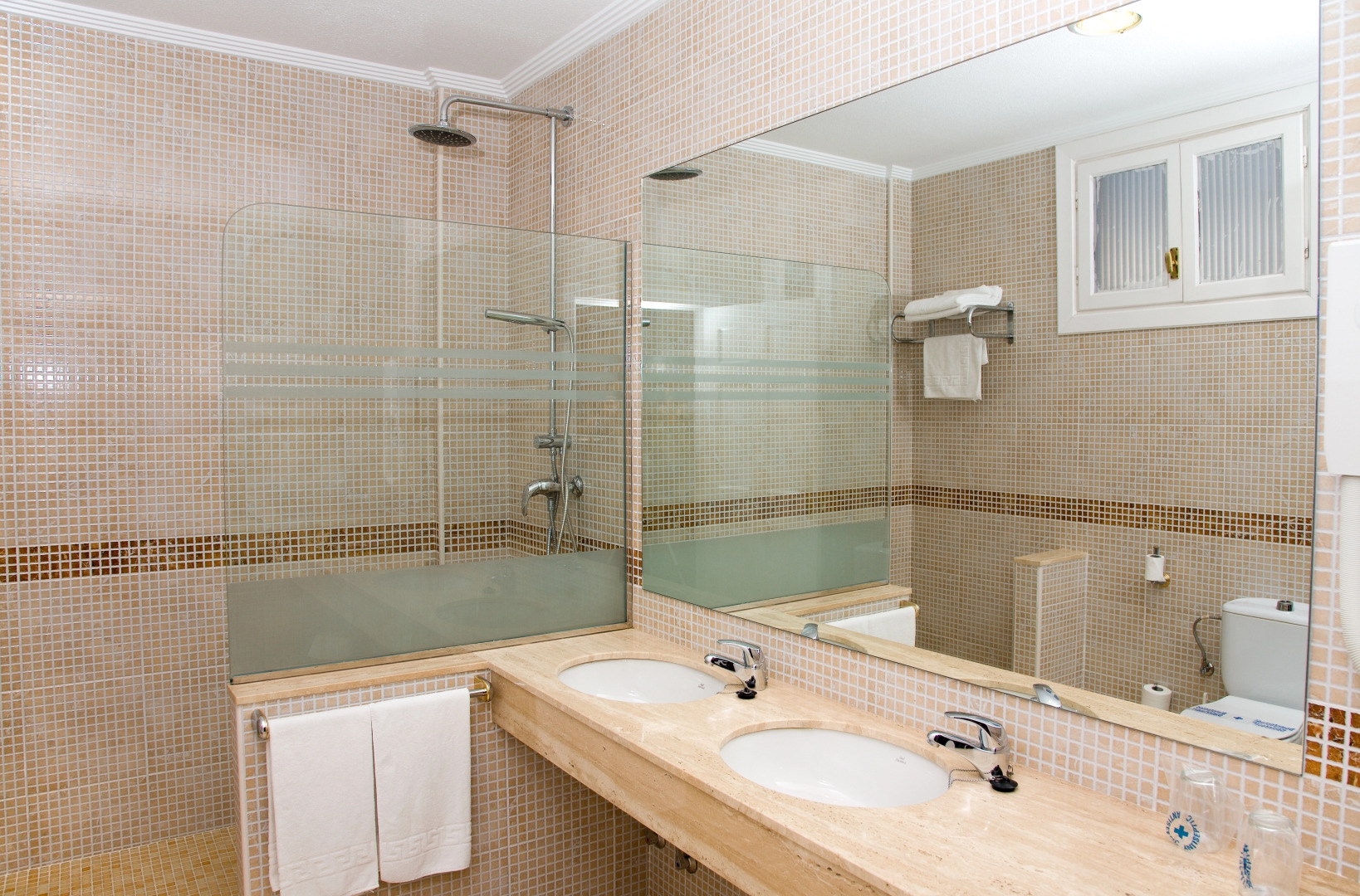 Lloyds Beach Club Aparthotel