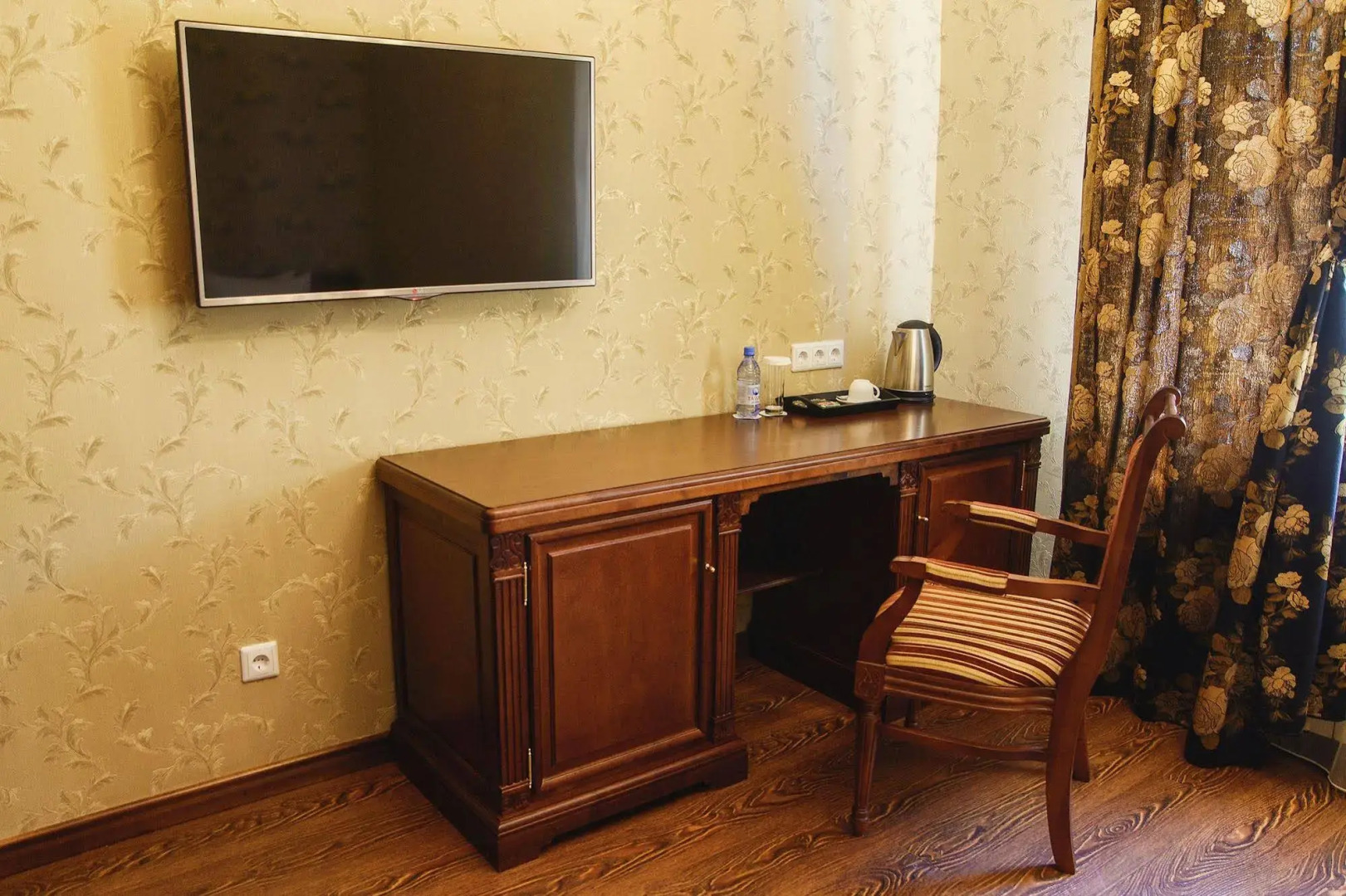 Променад Парк отель