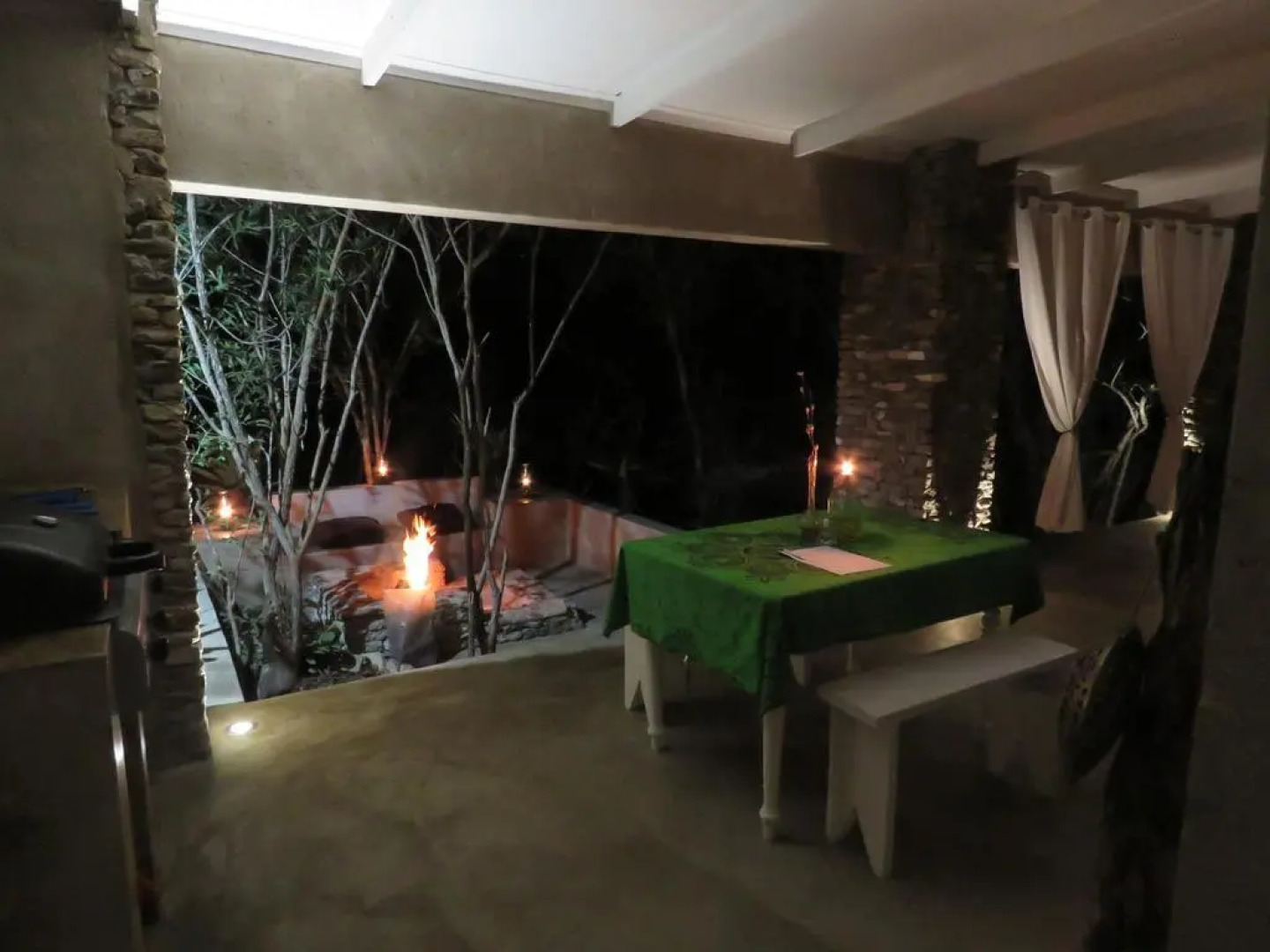 Foxy Crocodile Bush Lodge & Kruger Safari's - No Loadshedding