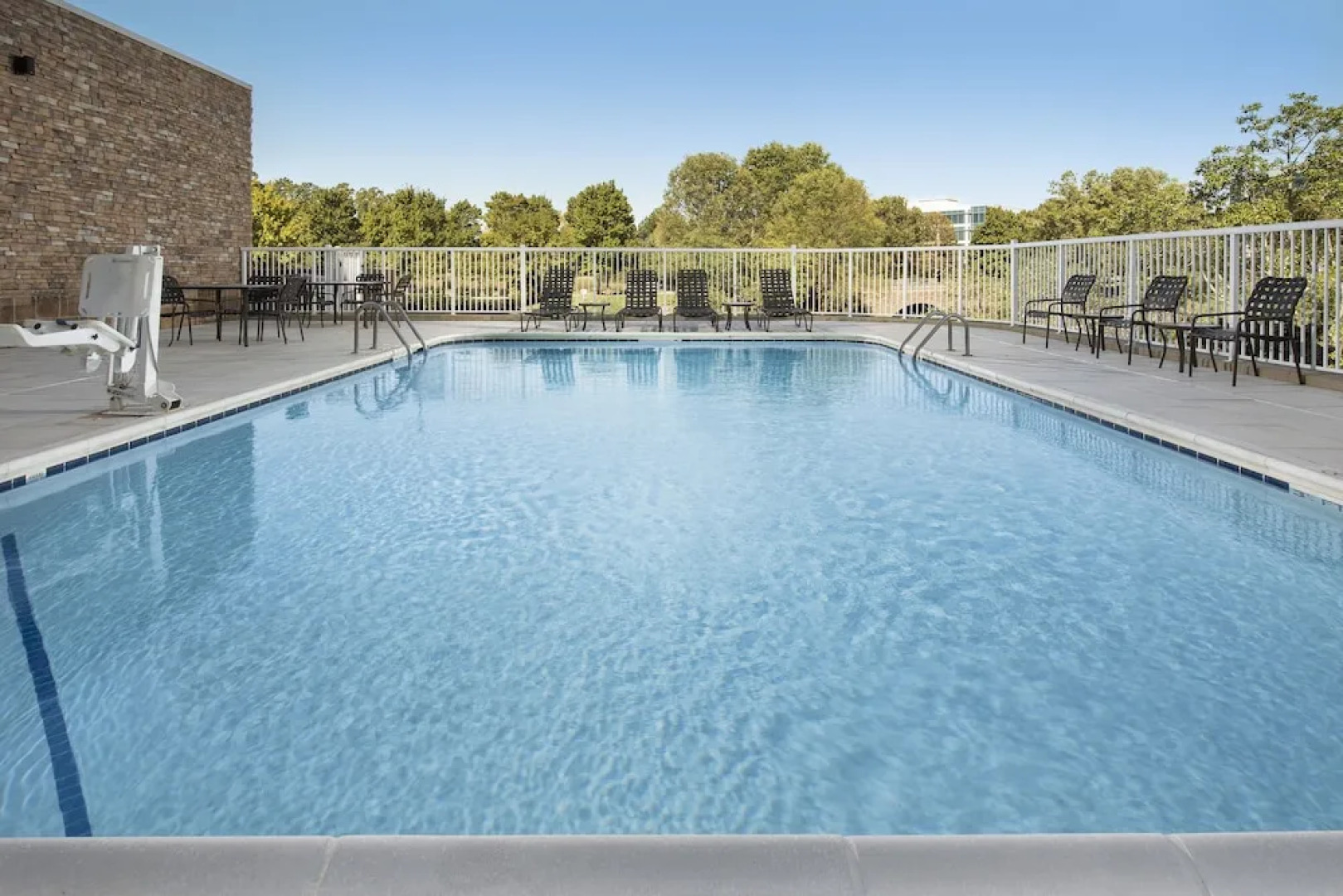 Hilton Garden Inn Columbia Airport (ex Holiday Inn & Suites Columbia-Airport)