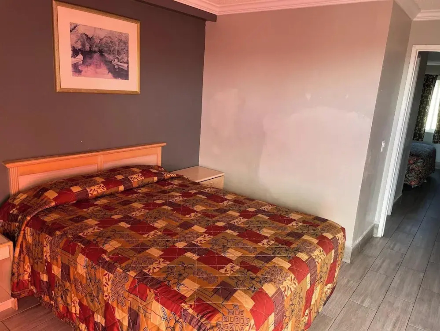 Passport Inn & Suites Corona Hotel