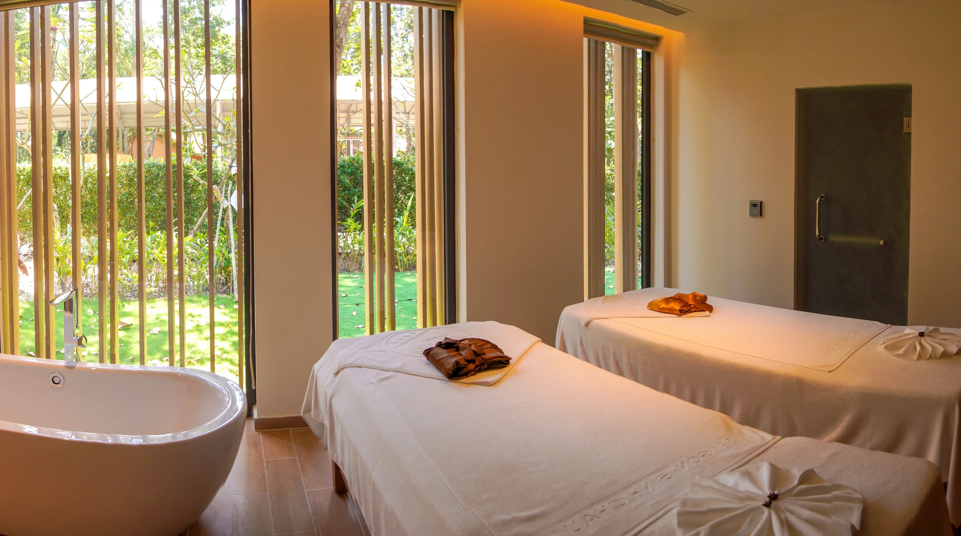 Minera Hot Springs Binh Chau