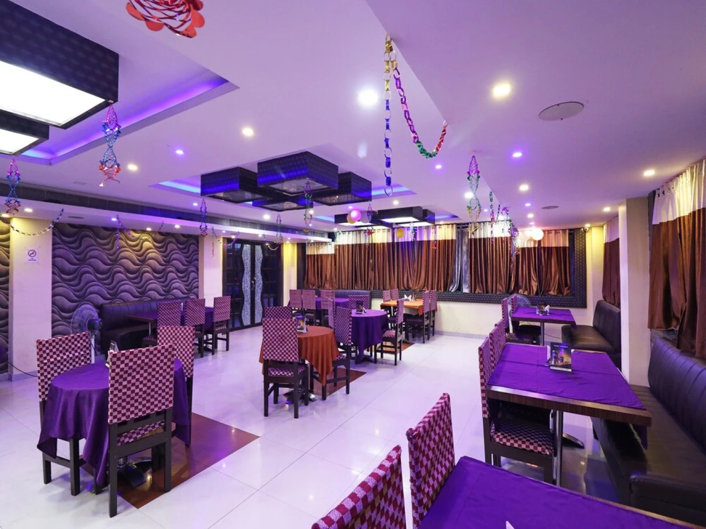 OYO 18838 Hotel Ta-tin