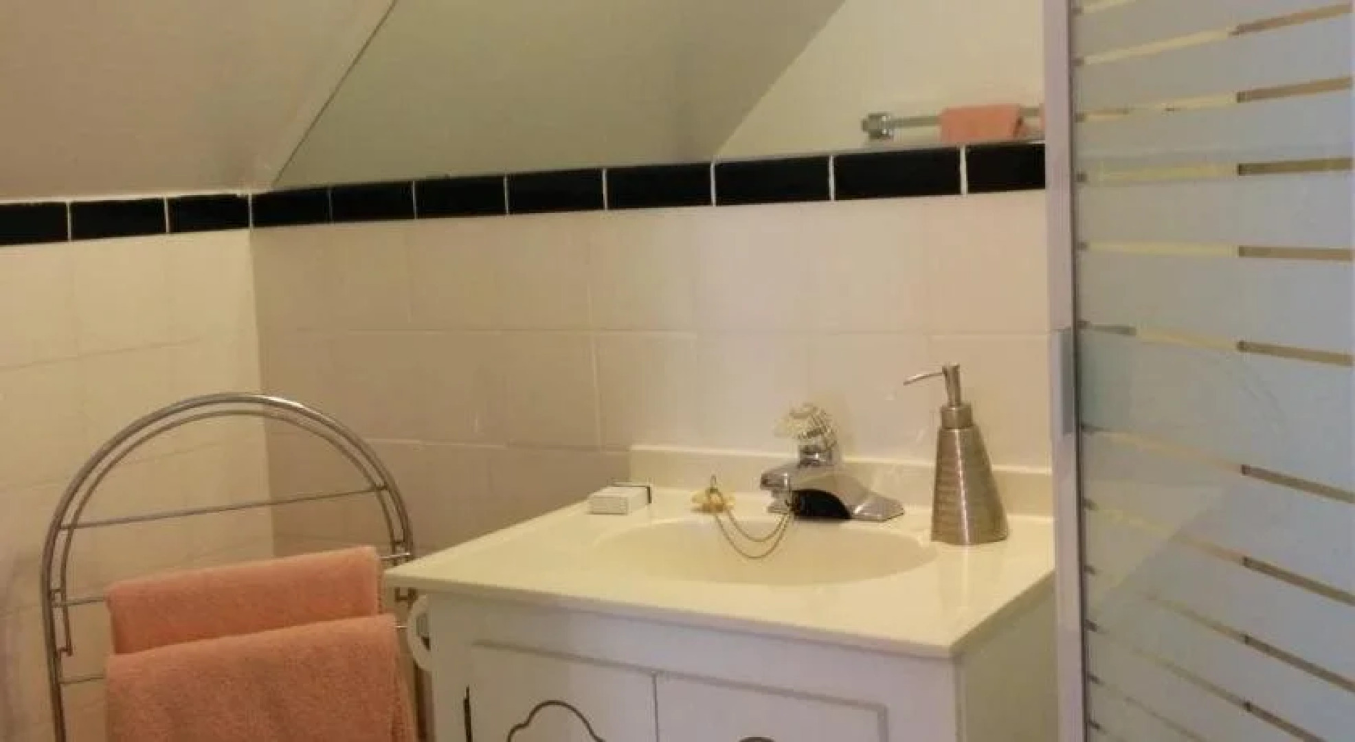 Fairmont House Bed & Breakfast