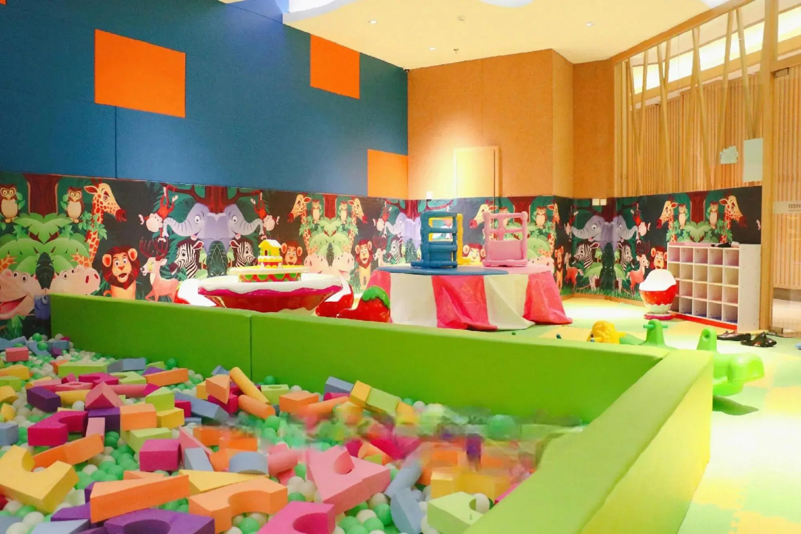 Arcadia International Resort Hotel