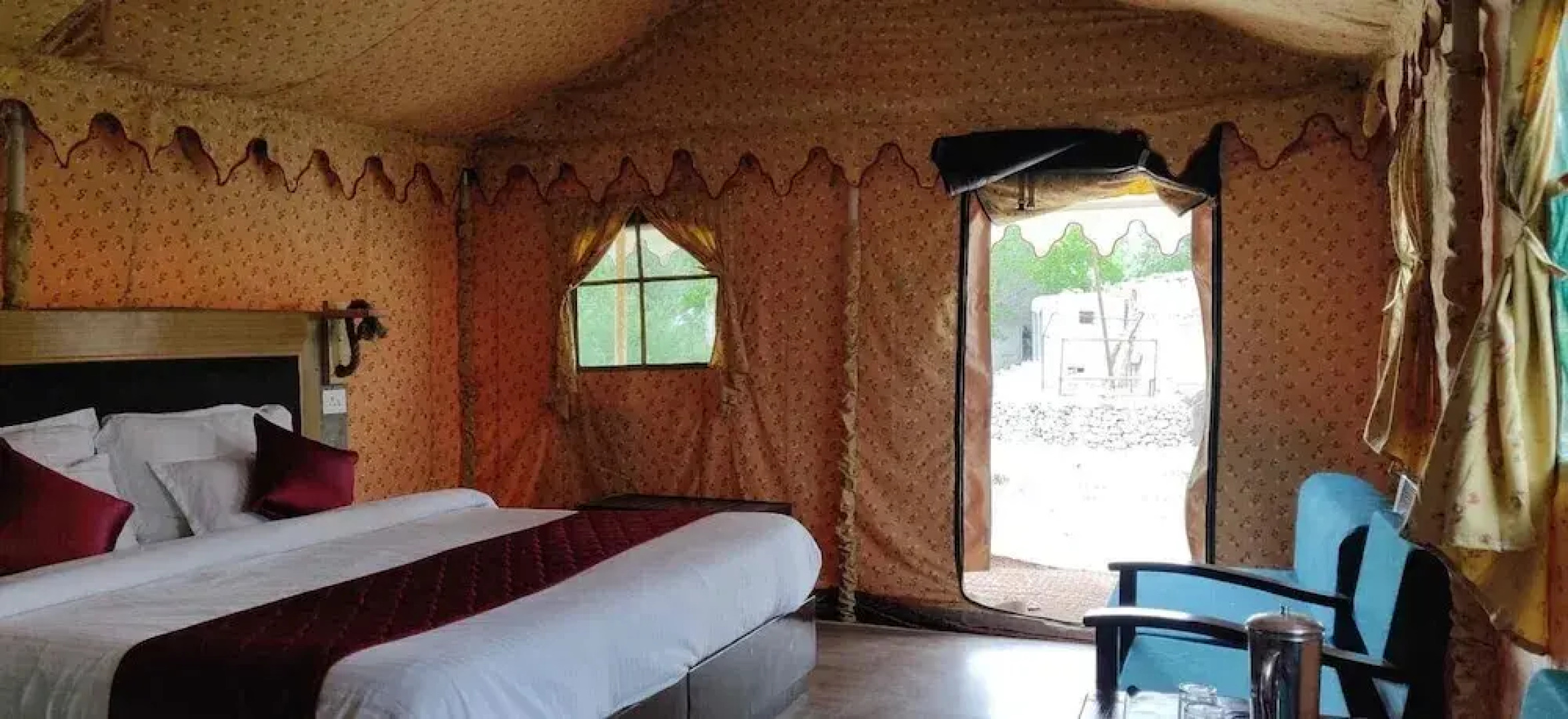 Royal Deluxe Camp