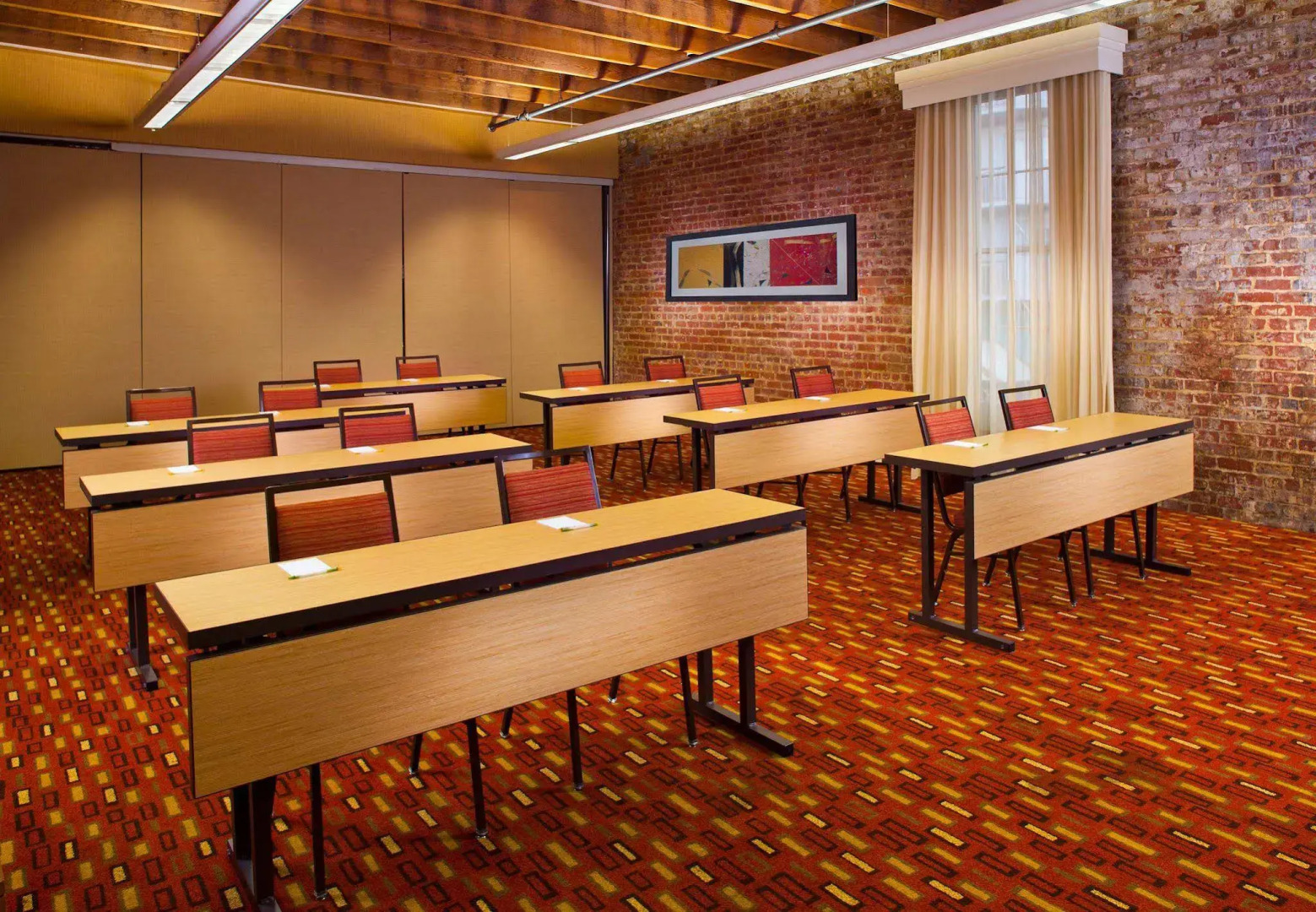 Courtyard by Marriott New Orleans Warehouse Arts District