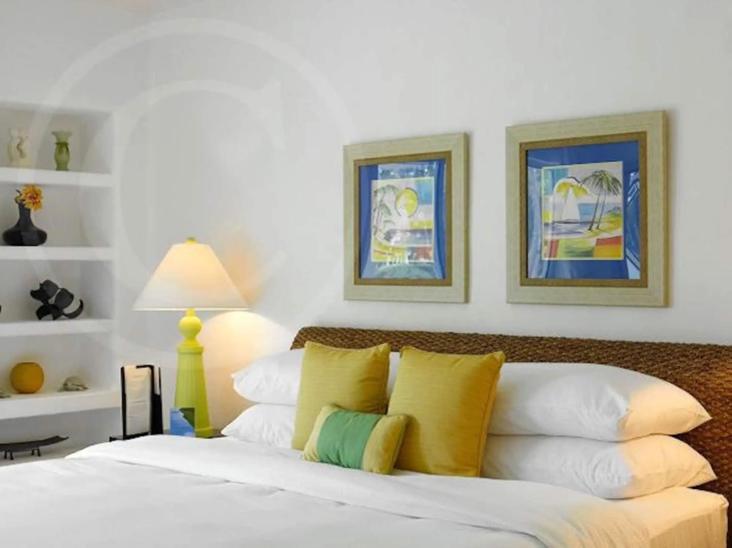 Royal Glitter Bay Villas