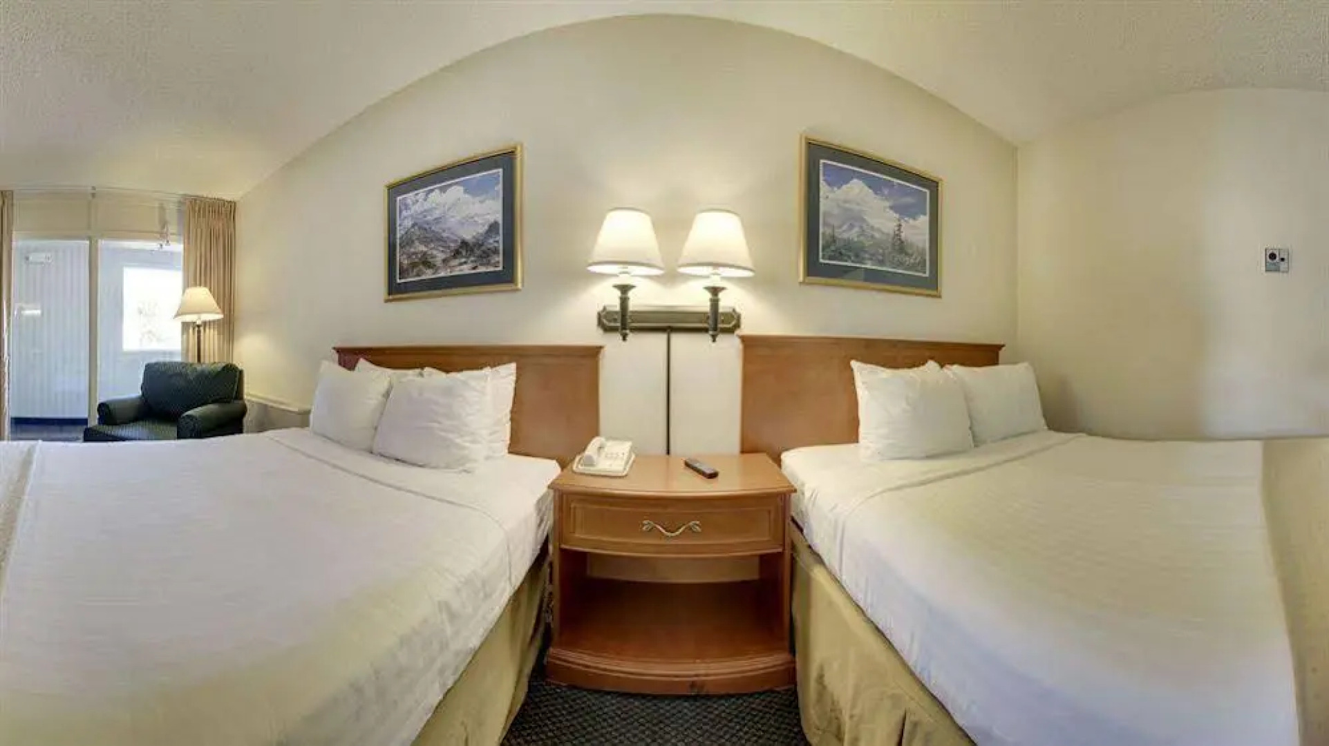 Days Inn Cedar Falls- University Plaza