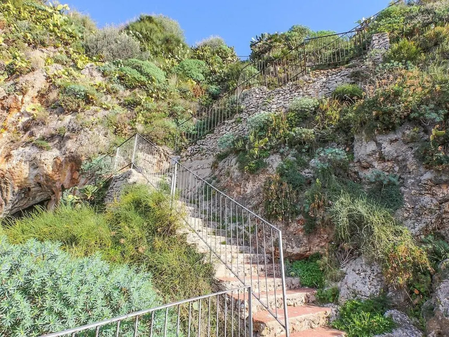 Enticing Villa in Terrasini Near the Sea