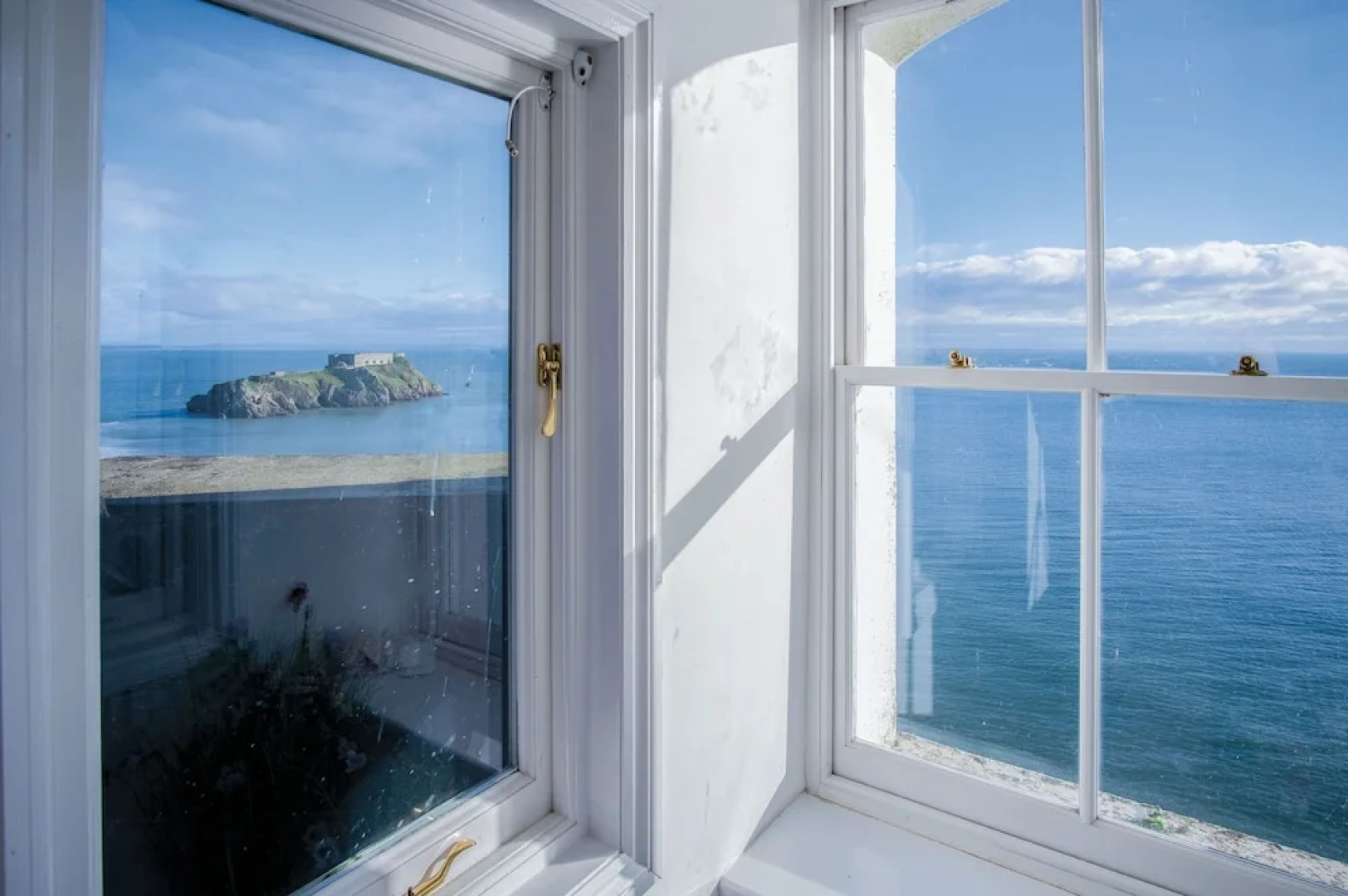 The Penthouse - Luxury 1 Bed - Panorama - Tenby
