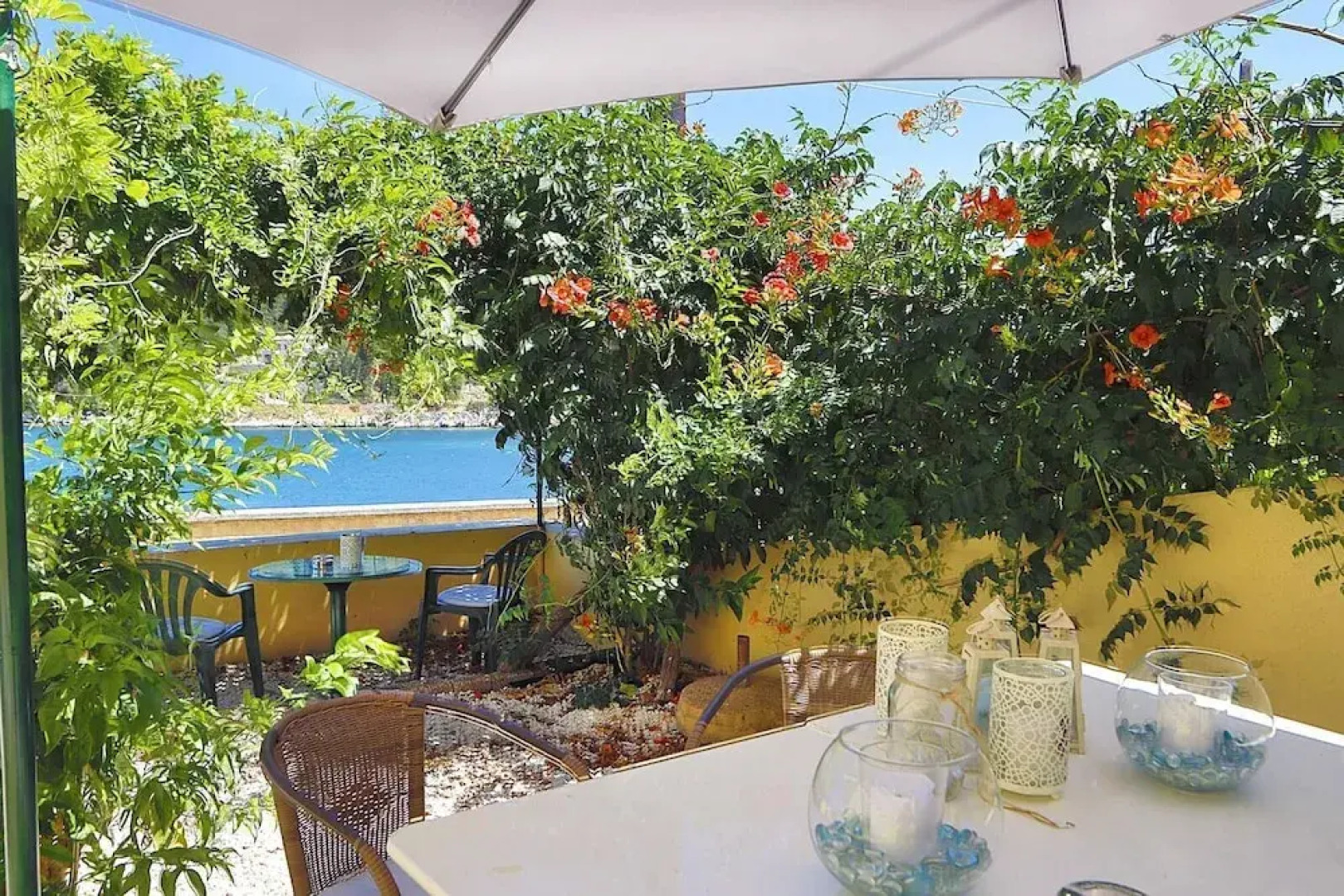 Vostalo apartments by Kassiopi's Sea