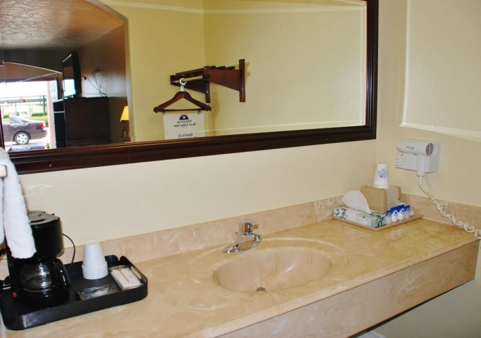Americas Best Value Inn & Suites Hempstead Prairie View