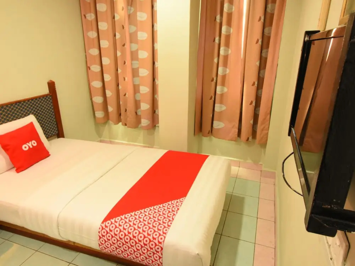 OYO 89642 Highway Inn