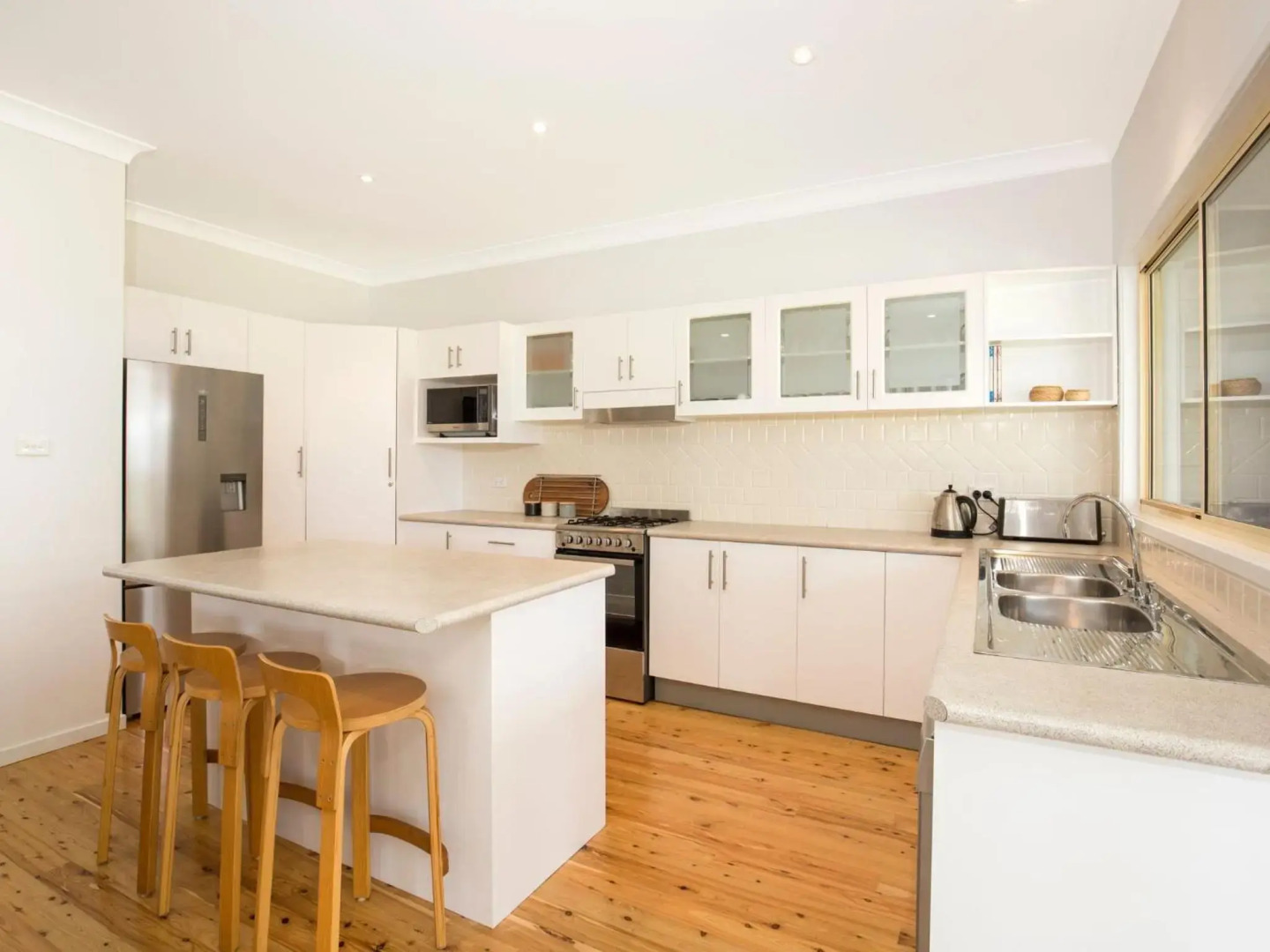 Beach Central I Pet Friendly I 2 Mins Walk to Beach