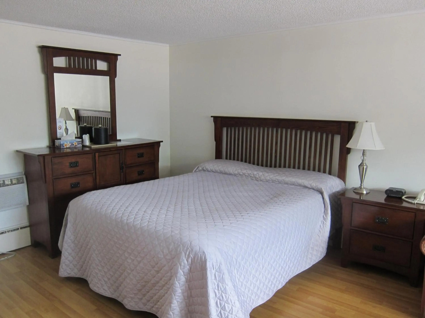 Stonehouse Motel and Restaurant