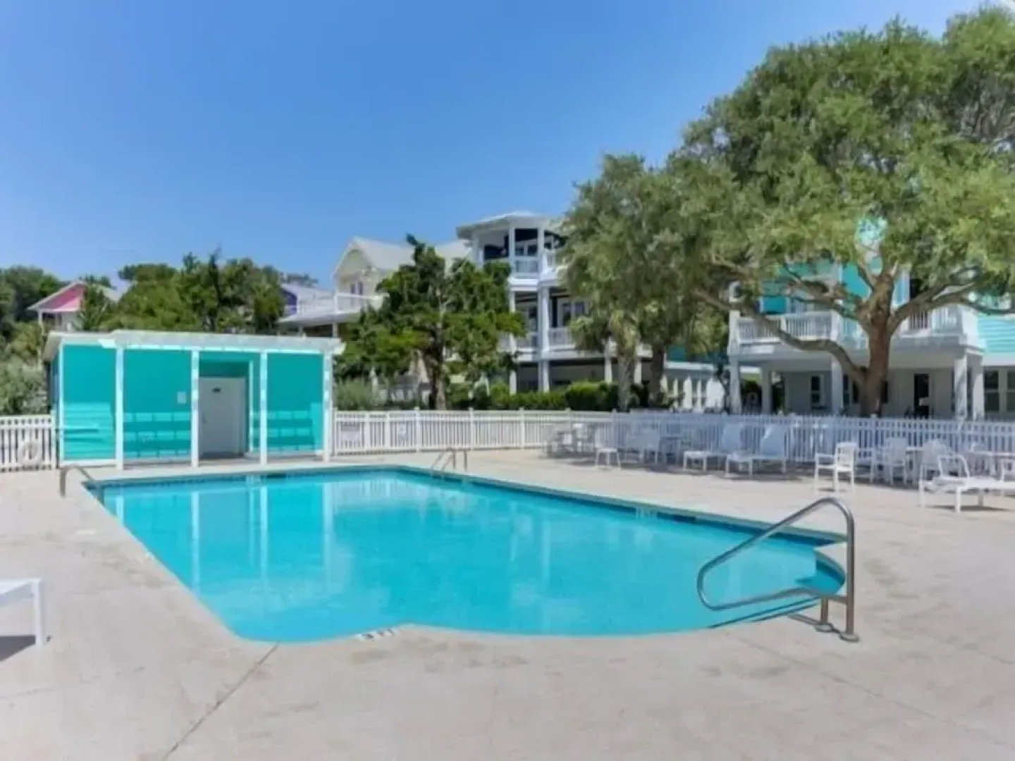 Indigo Retreat - Bring The Whole Family! Fully Renovated, Seawatch Community Stunner! 5 Bedroom Home by RedAwning