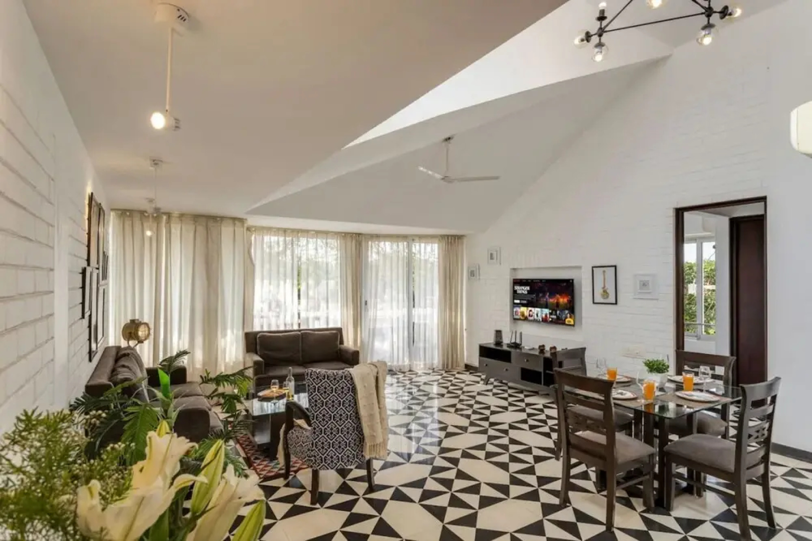 Elegant 2BR Apartment Near Candolim Coco Beach