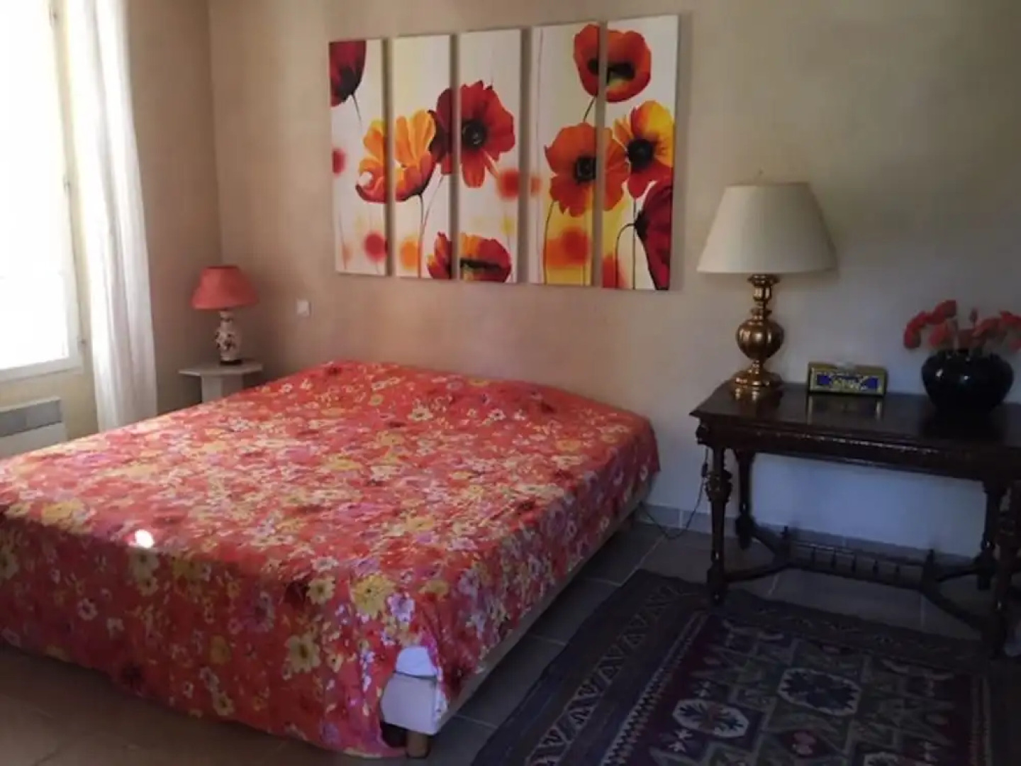 Apartment in an Original Castle With Garden in Jonquières