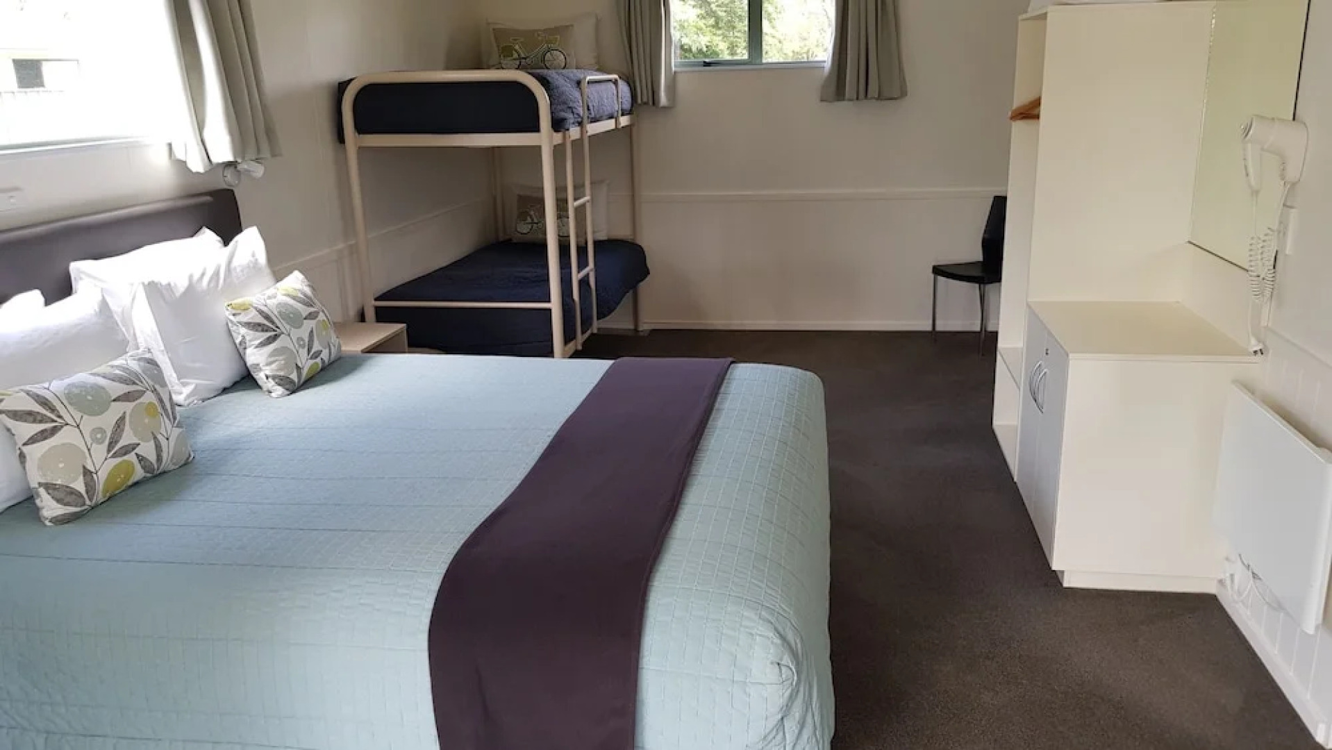 Cromwell TOP 10 Holiday Park