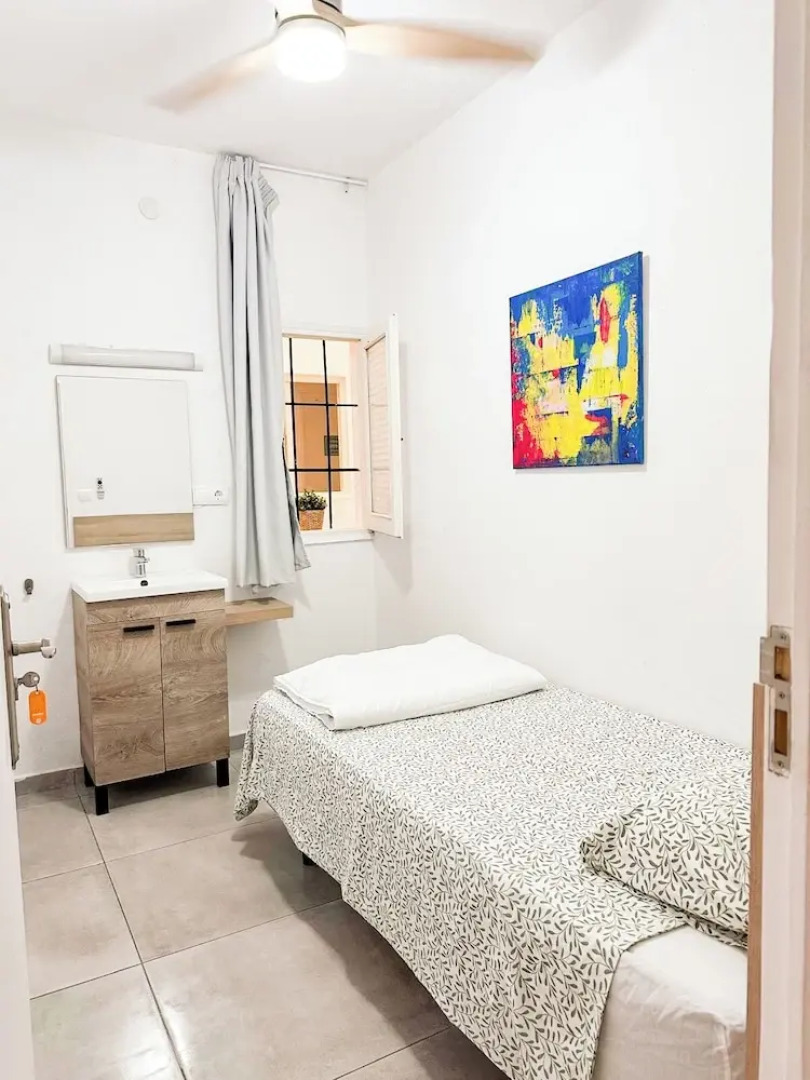 Cisne by Nest Hostel