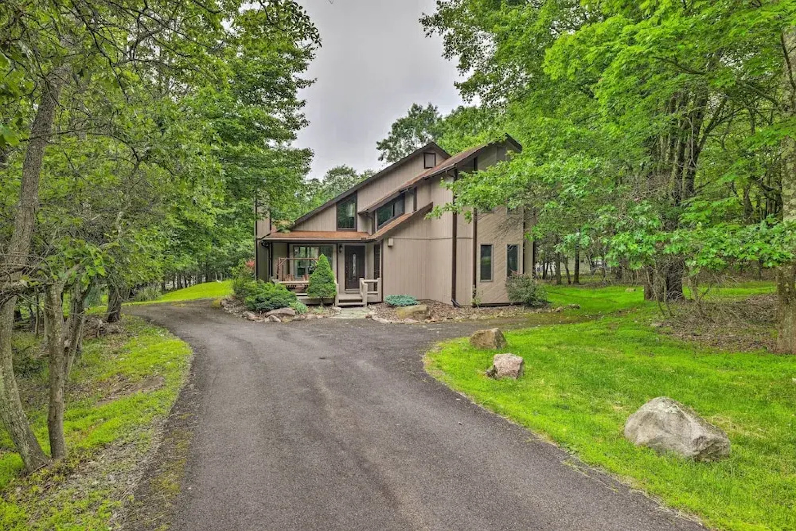 Near Hiking & Skiing: Albrightsville Home w/ Deck!