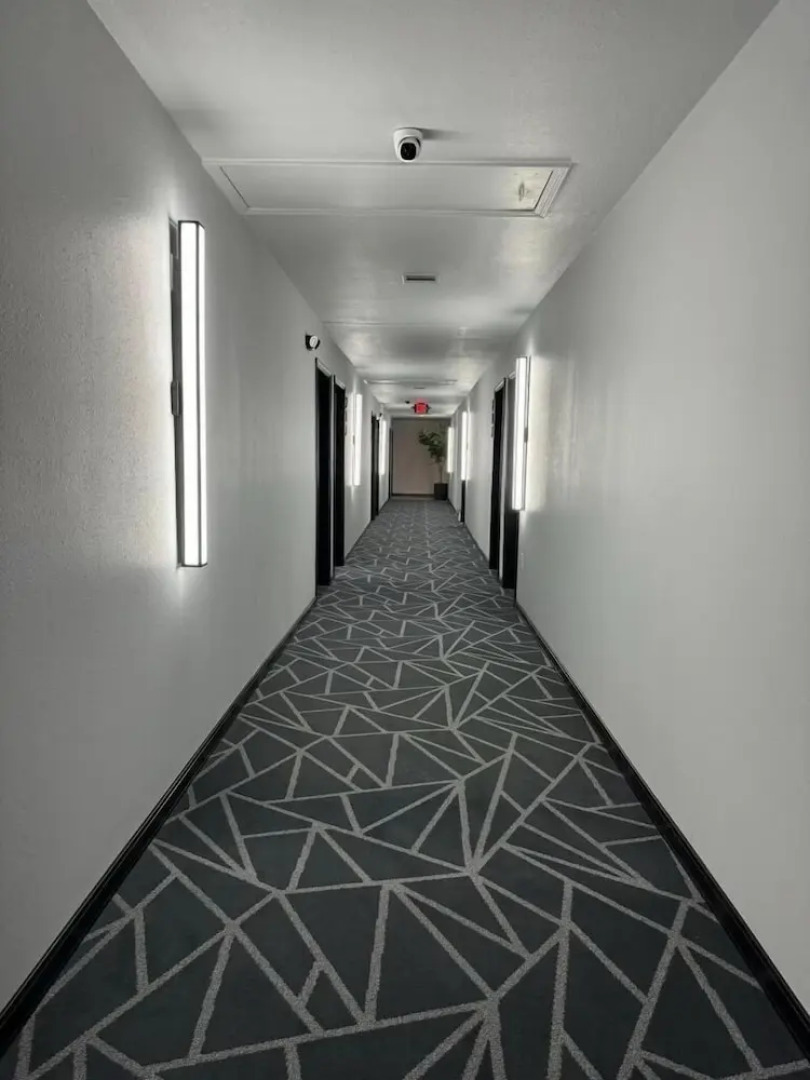 Road House Hotel & RV Park