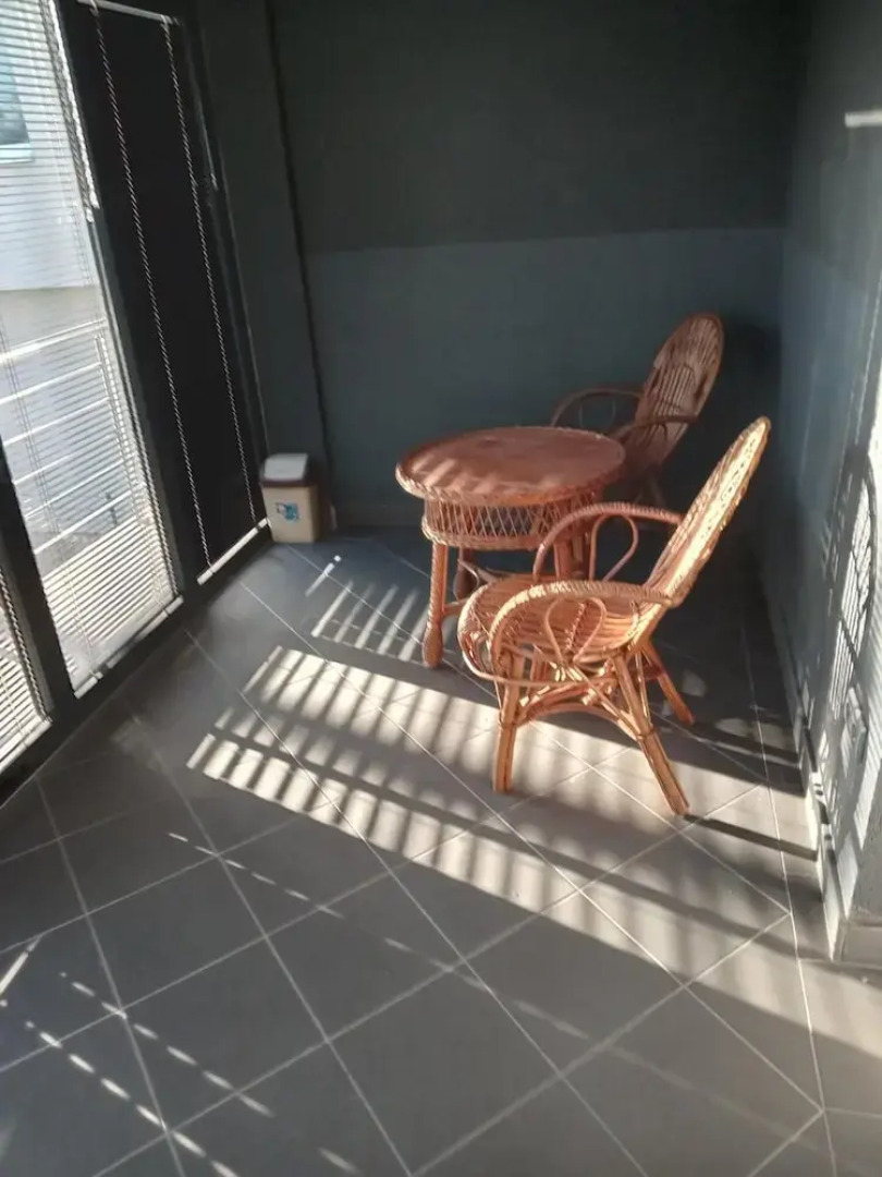 Two Stories House Nelix