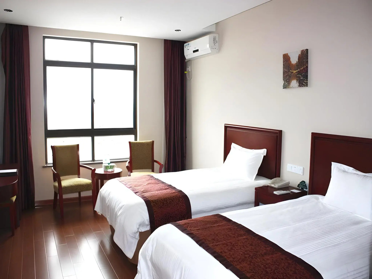 GreenTree Inn Dongtai Jianggang Yingbin Road Gangcheng Avenue Business Hotel