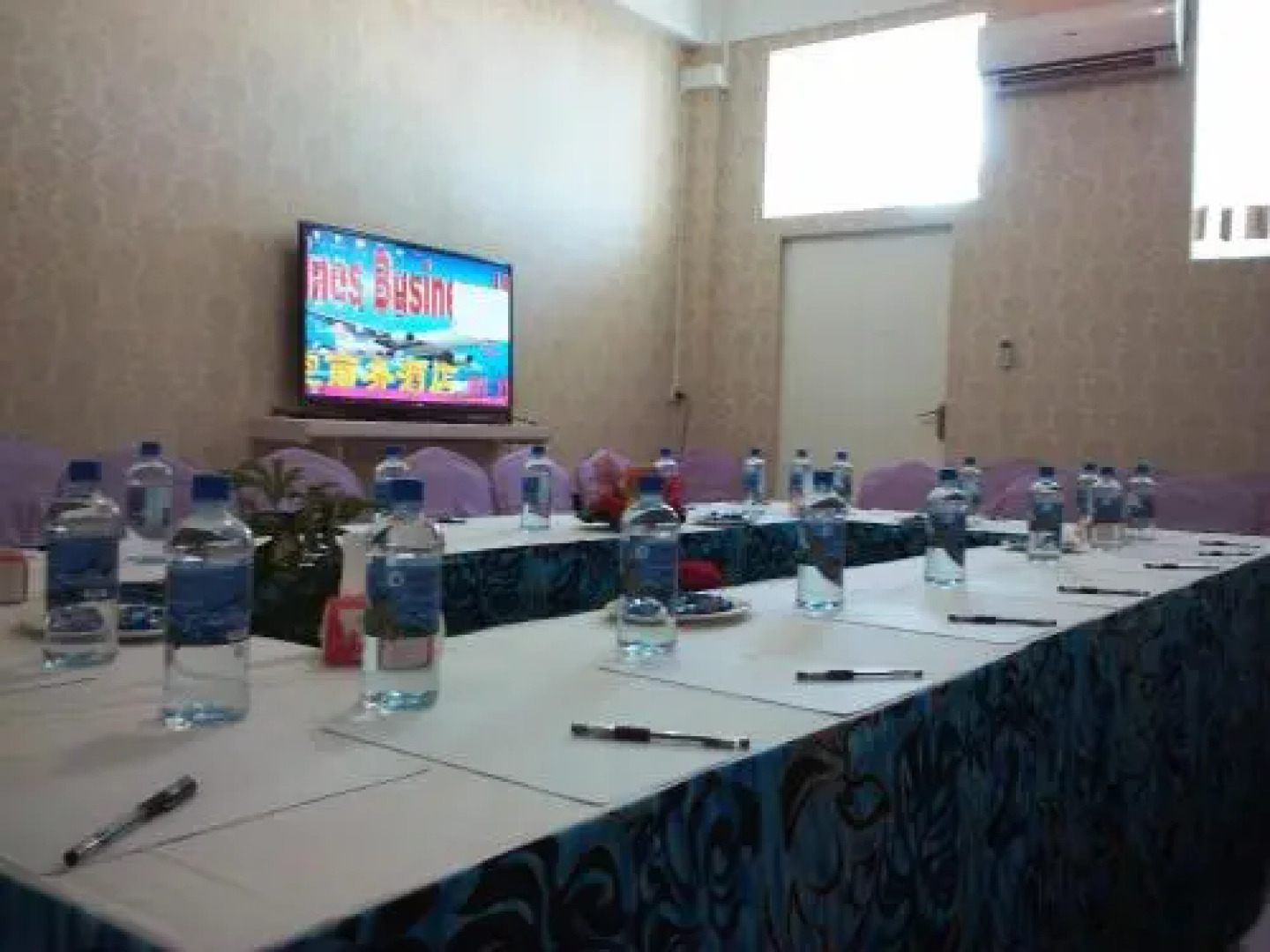 Airlines Business Hotel