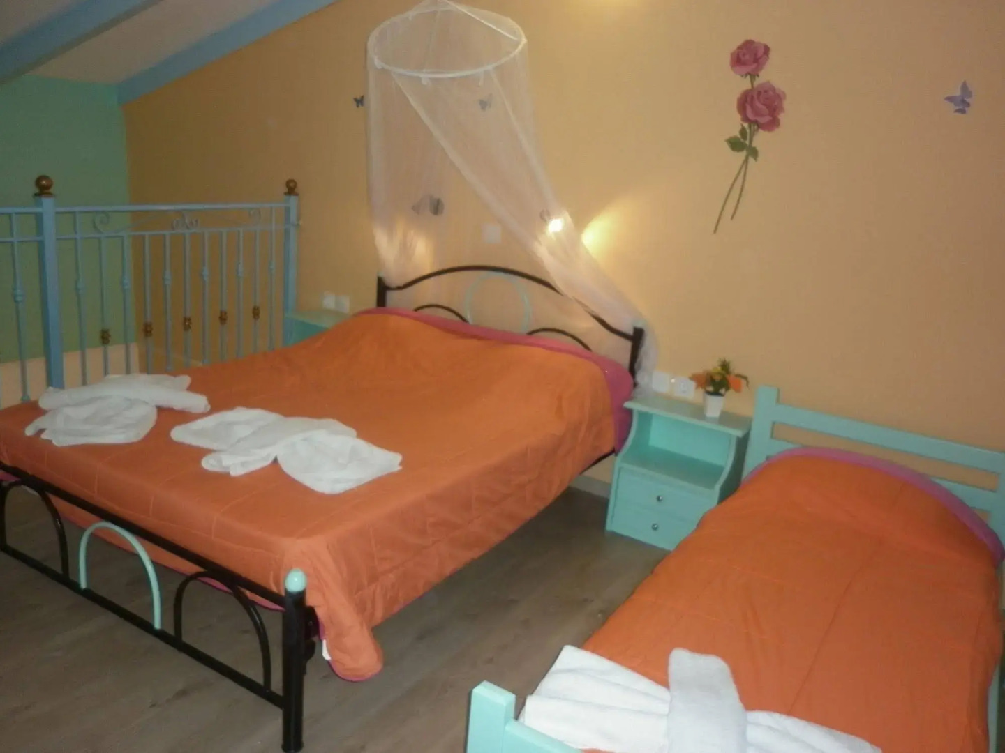 Eleni Family Apartments