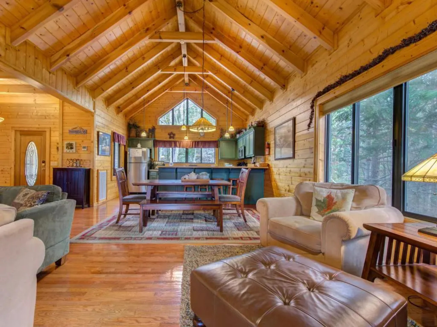 Mountain Magic, 3 Bedroom, Pool, Hot Tub, Game Room, Fireplace, Sleeps 9