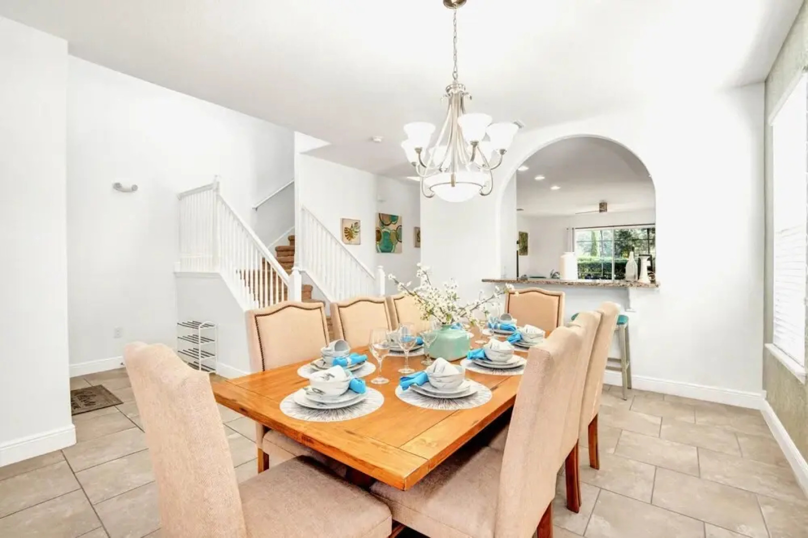 5BR Luxury Family Home - Pool BBQ and Netflix